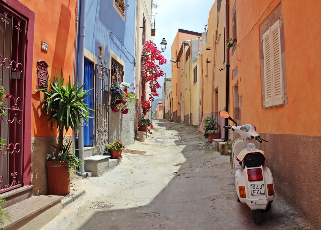 Discovering Hidden Gems: How to Travel Off the Beaten Path on a Budget Discovering Hidden Gems: How to Travel Off the Beaten Path on a Budget